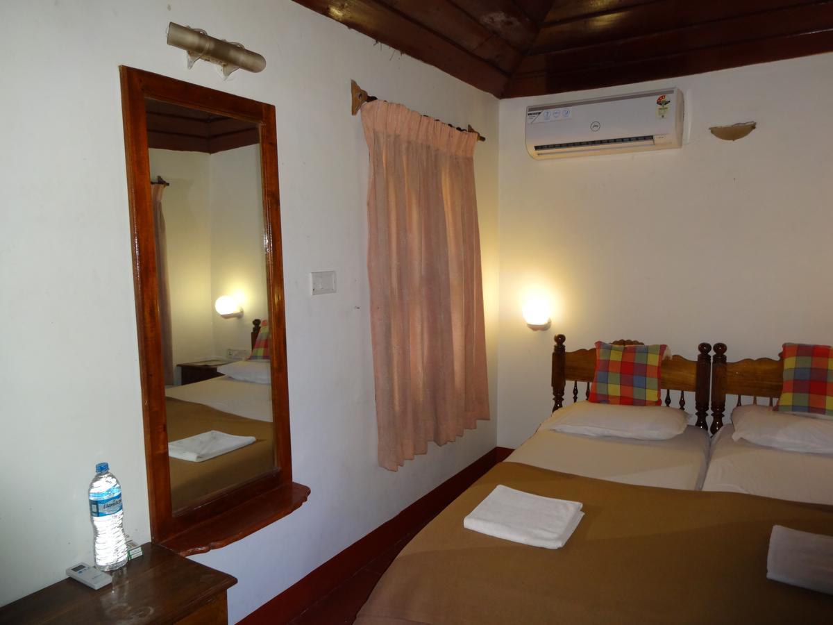 Pozhiyoram Ayurveda Beach Resort Alappuzha Kültér fotó